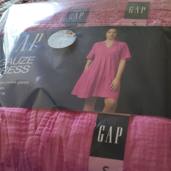 GAP Bright Pink Gauze V-Neck Tiered Dress - Picture 3 of 4